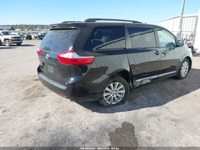 2017 TOYOTA SIENNA LE 7 PASSENGER 4