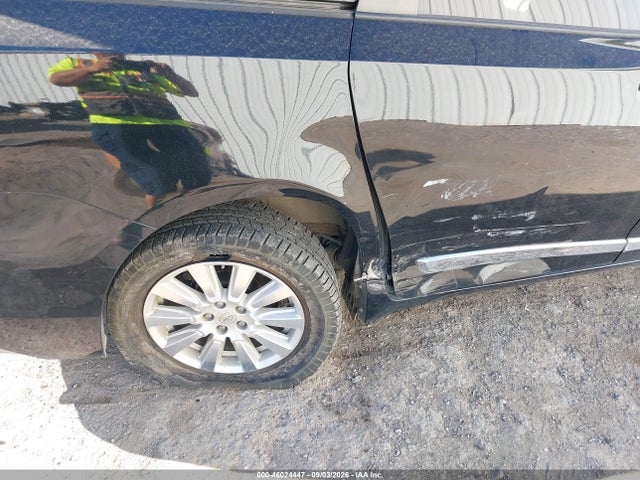 2017 TOYOTA SIENNA LE 7 PASSENGER 6