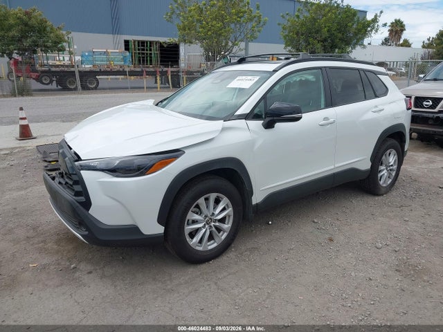 2026 TOYOTA COROLLA CROSS LE 2