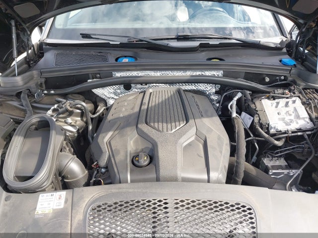 2023 PORSCHE MACAN T 10