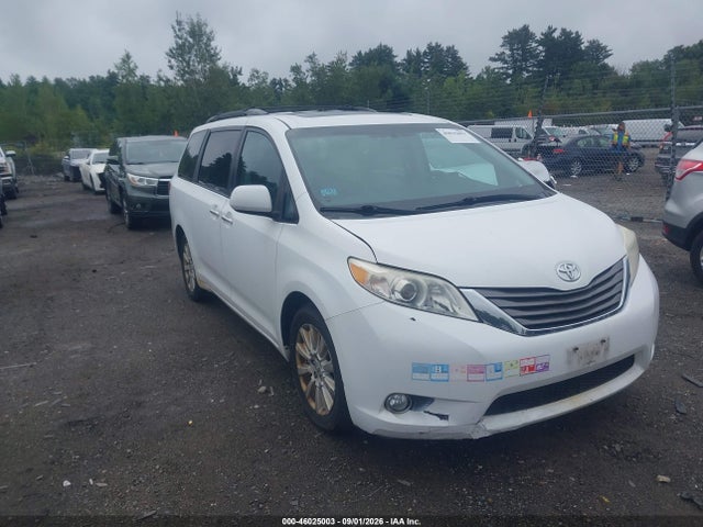 2011 TOYOTA SIENNA XLE