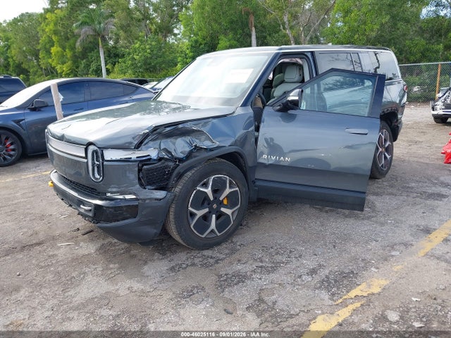 2023 RIVIAN R1S ADVENTURE 2