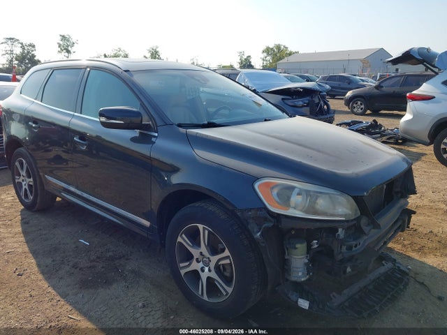2014 VOLVO XC60 T6 R-DESIGN