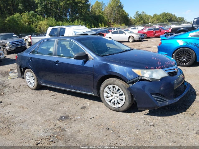2014 TOYOTA CAMRY LE
