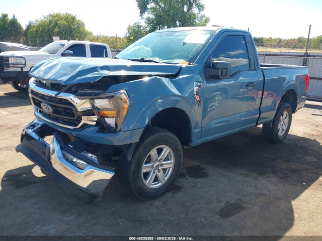 2023 FORD F-150 XLT 2