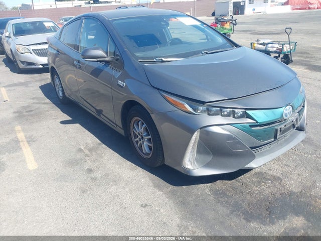 2017 TOYOTA PRIUS PLUS