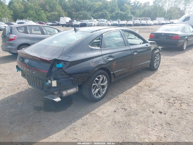 2022 HYUNDAI SONATA SEL 4