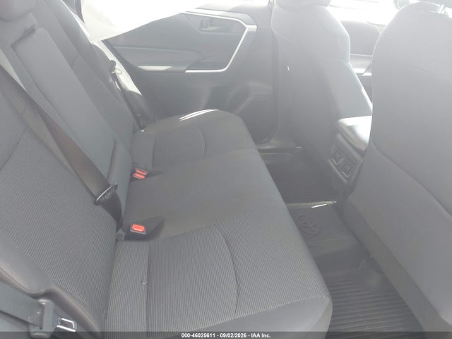 2023 TOYOTA RAV4 LE 8