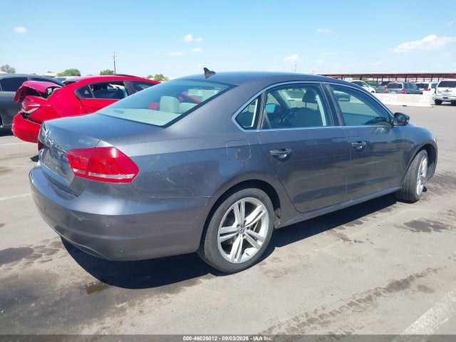 2014 Volkswagen PASSAT 2.0L TDI SE 照片 4