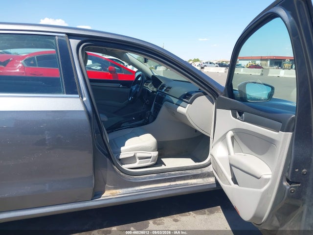 2014 Volkswagen PASSAT 2.0L TDI SE 照片 5
