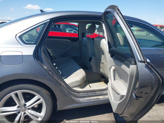 صورة 8 لـ 2014 Volkswagen PASSAT 2.0L TDI SE