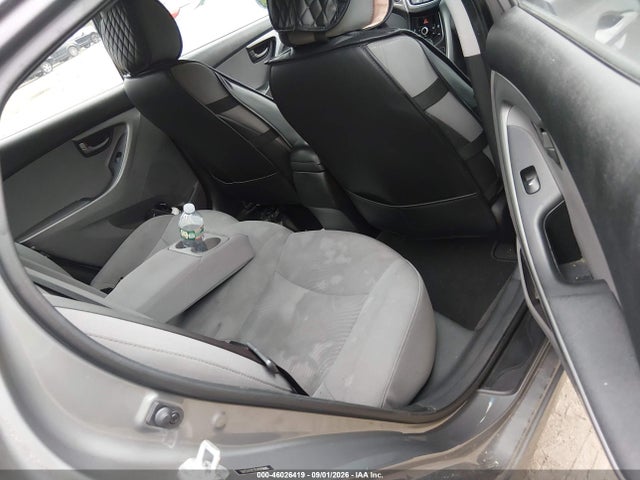 صورة 8 لـ 2014 Hyundai ELANTRA SE