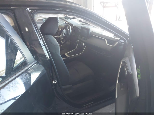 2021 TOYOTA RAV4 XLE 5