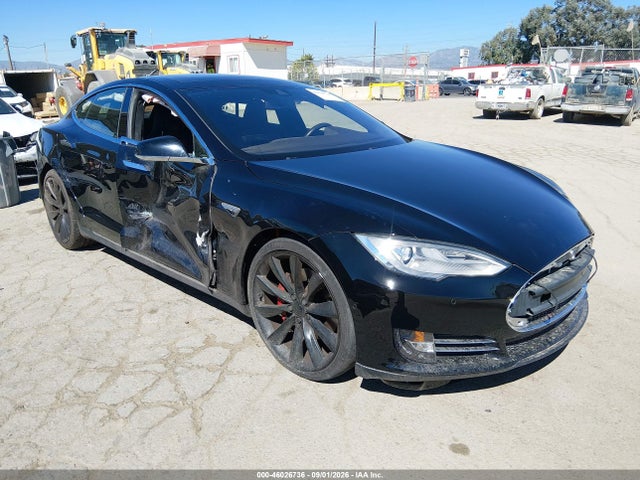 2014 TESLA MODEL S P85D