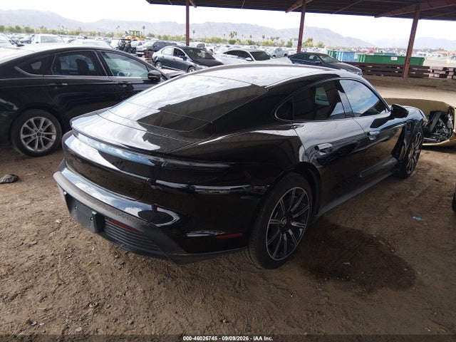 2021 PORSCHE TAYCAN 4