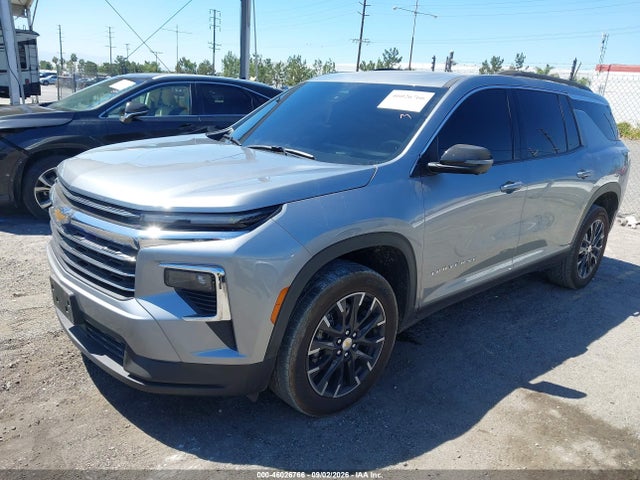 2026 CHEVROLET TRAVERSE FWD LT 2