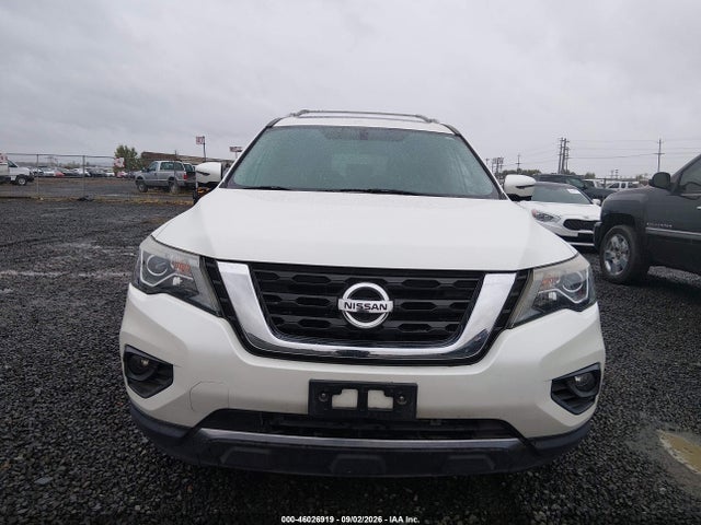 2017 NISSAN PATHFINDER PLATINUM 11