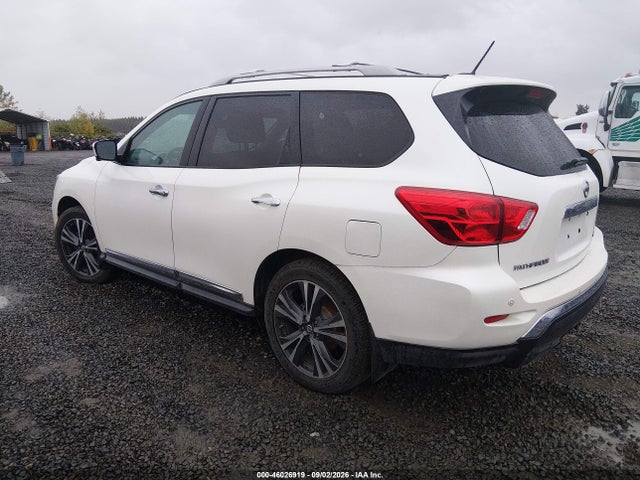 2017 NISSAN PATHFINDER PLATINUM 3