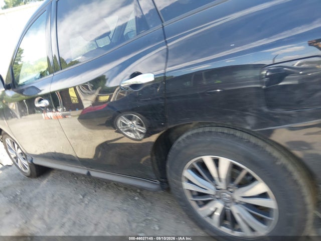 2019 NISSAN PATHFINDER S 9