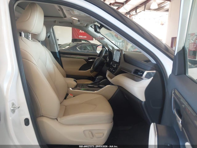 2023 TOYOTA HIGHLANDER LIMITED 5