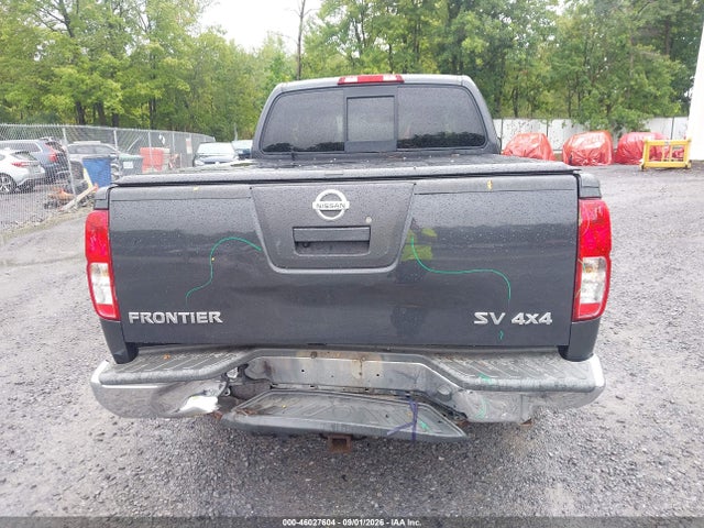 2011 Nissan FRONTIER SV photo 16