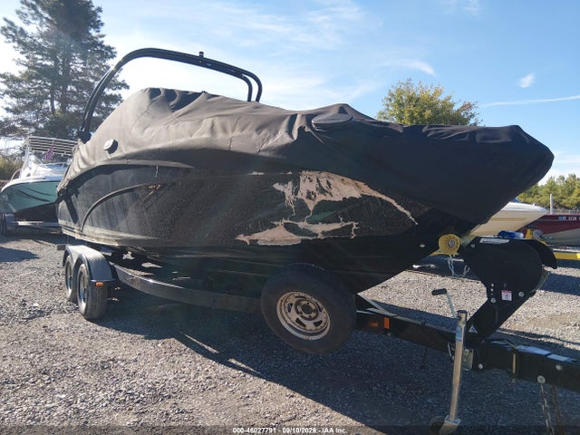 2015 YAMAHA BOAT 