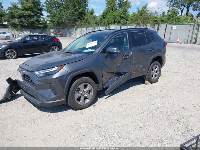 2022 TOYOTA RAV4 HYBRID XLE 2