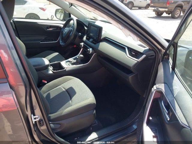 2022 TOYOTA RAV4 HYBRID XLE 5