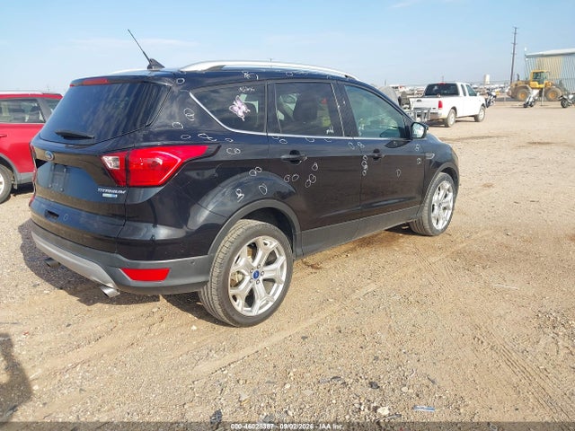 2019 FORD ESCAPE TITANIUM 4