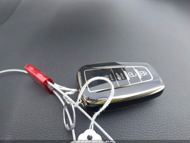 2019 TOYOTA RAV4 LIMITED 11