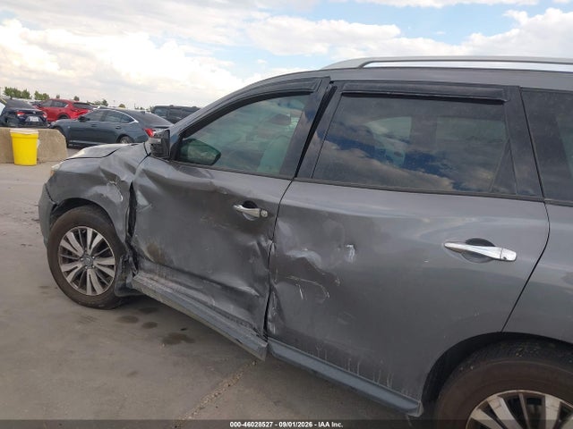 2019 NISSAN PATHFINDER SV 17