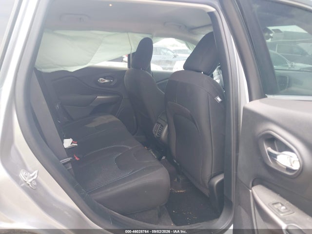 2019 JEEP CHEROKEE LATITUDE FWD 8