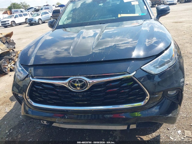 2022 TOYOTA HIGHLANDER PLATINUM 12