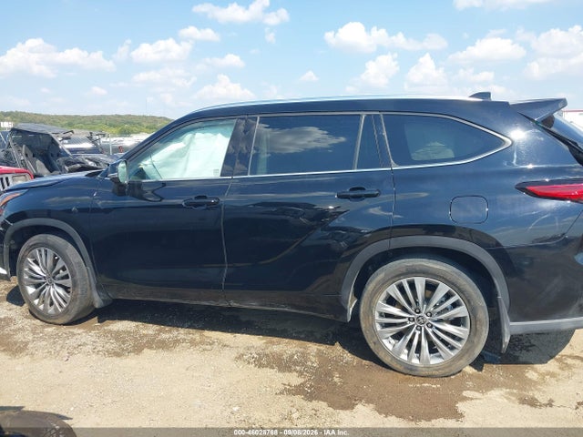 2022 TOYOTA HIGHLANDER PLATINUM 14