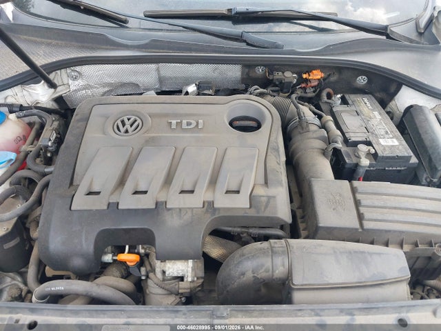 صورة 10 لـ 2013 Volkswagen PASSAT 2.0L TDI SE