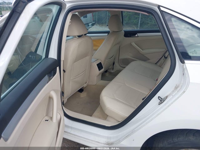 2013 Volkswagen PASSAT 2.0L TDI SE 照片 8