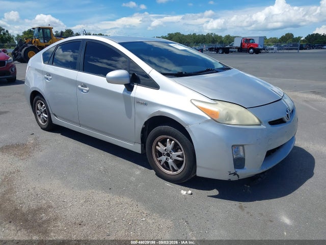 2010 TOYOTA PRIUS III