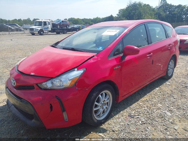 2015 Toyota PRIUS V THREE — фото 2