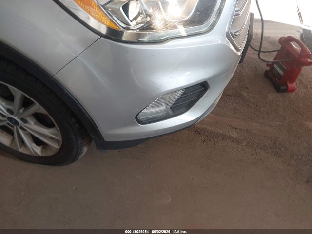 2017 FORD ESCAPE SE 6