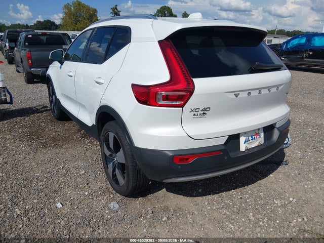 2021 VOLVO XC40 T5 MOMENTUM 3