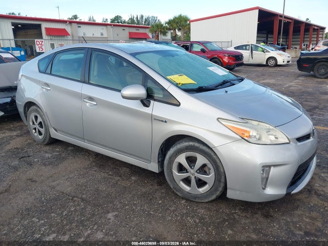 2013 TOYOTA PRIUS THREE
