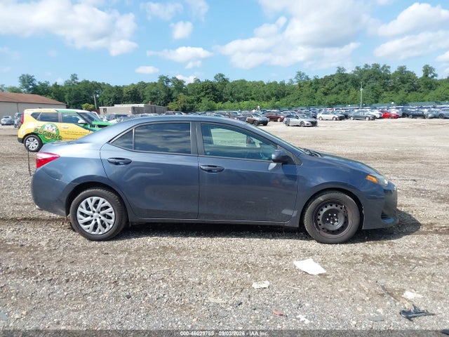 2017 TOYOTA COROLLA LE 13