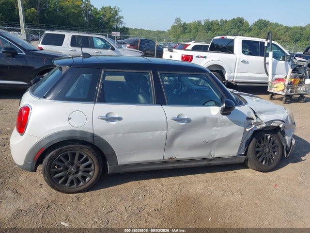 صورة 14 لـ 2016 MINI HARDTOP COOPER