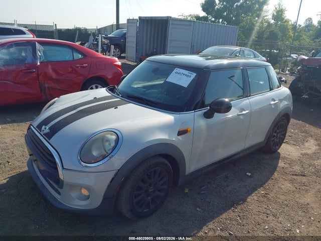 صورة 2 لـ 2016 MINI HARDTOP COOPER
