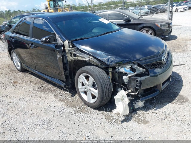 2013 TOYOTA CAMRY SE