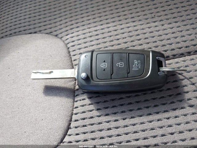 2023 HYUNDAI SANTA FE SE 11