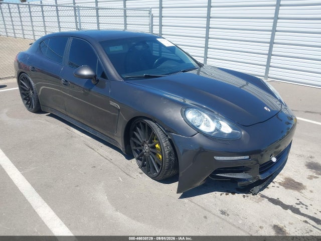 2014 PORSCHE PANAMERA 4