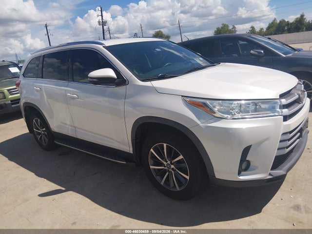 2019 TOYOTA HIGHLANDER XLE 13