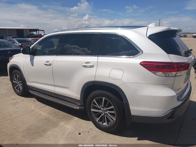 2019 TOYOTA HIGHLANDER XLE 14