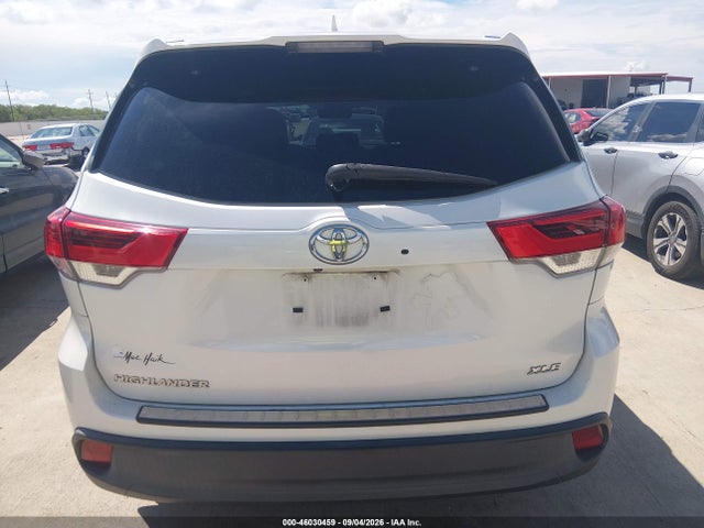 2019 TOYOTA HIGHLANDER XLE 16